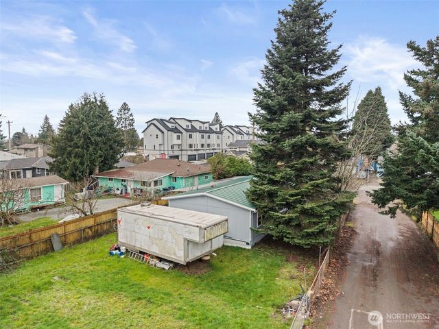11040 14th Avenue SW, Seattle, WA 98146