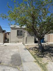 2215 Daley Street, North Las Vegas, NV 89030