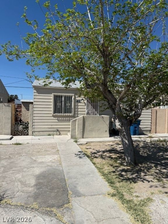 2215 Daley Street, North Las Vegas, NV 89030