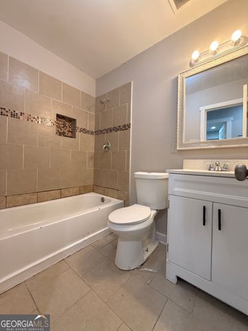 657 Robert E Lee Parkway, Jonesboro, GA 30238