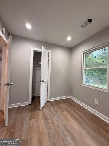 657 Robert E Lee Parkway, Jonesboro, GA 30238