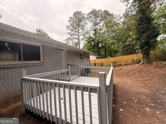 657 Robert E Lee Parkway, Jonesboro, GA 30238
