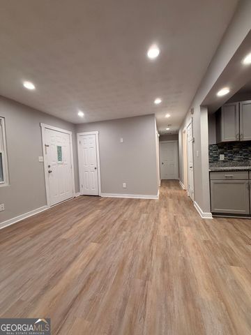 657 Robert E Lee Parkway, Jonesboro, GA 30238