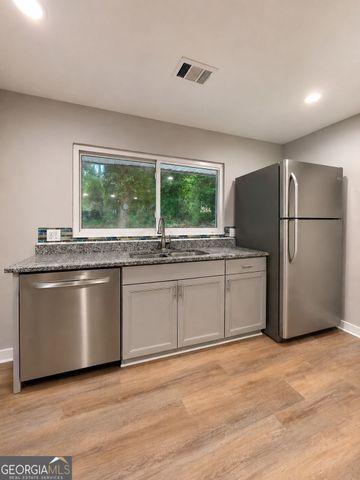 657 Robert E Lee Parkway, Jonesboro, GA 30238