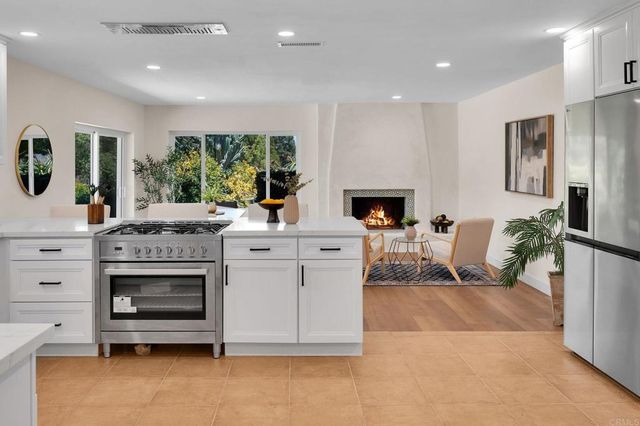 3131 Summit Drive, Escondido, CA 92025