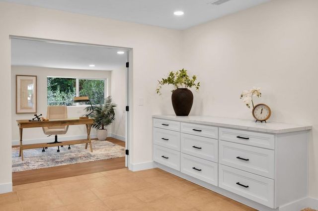 3131 Summit Drive, Escondido, CA 92025