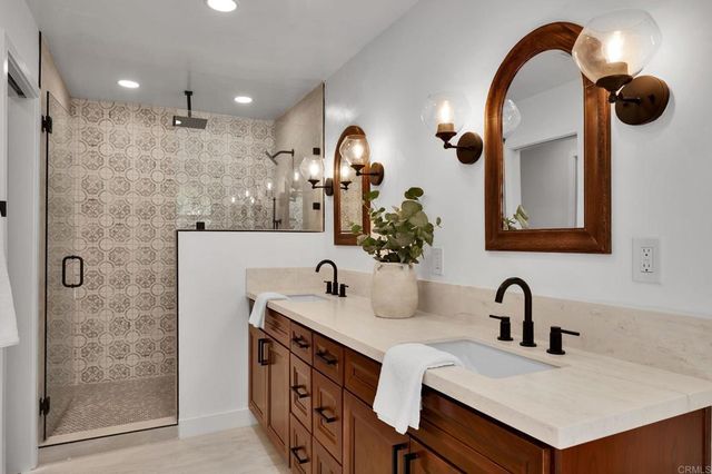 3131 Summit Drive, Escondido, CA 92025