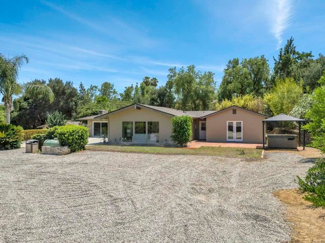3131 Summit Drive, Escondido, CA 92025