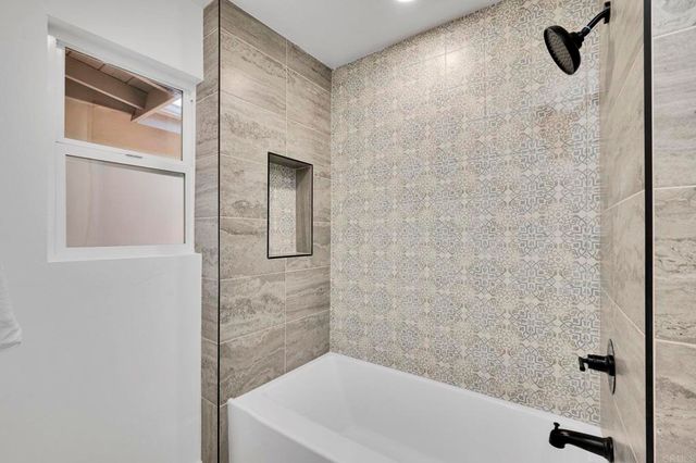 3131 Summit Drive, Escondido, CA 92025