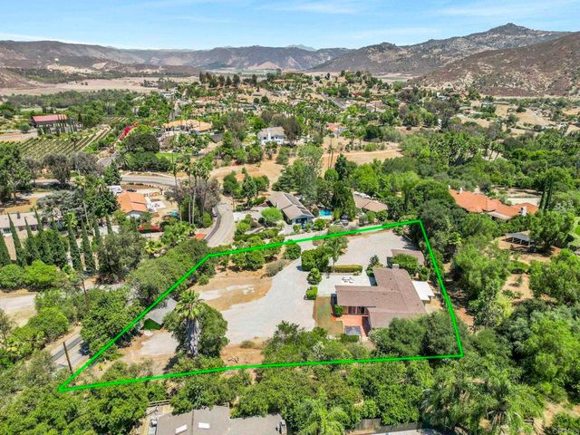 3131 Summit Drive, Escondido, CA 92025
