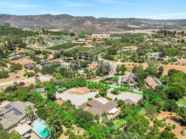 3131 Summit Drive, Escondido, CA 92025