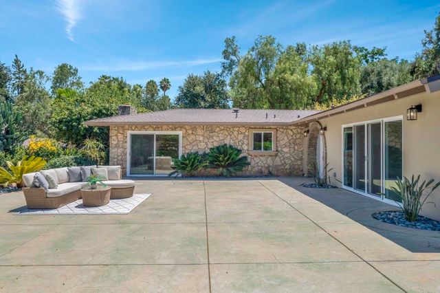 3131 Summit Drive, Escondido, CA 92025
