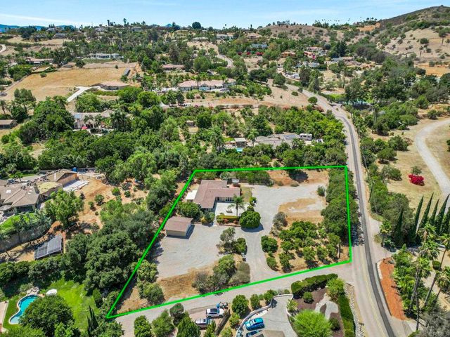 3131 Summit Drive, Escondido, CA 92025