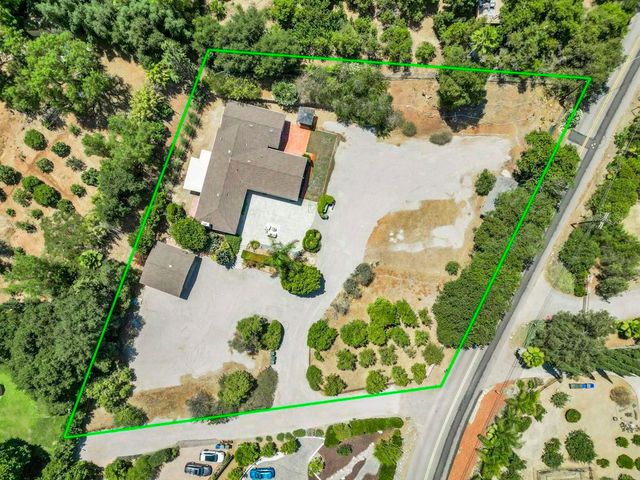 3131 Summit Drive, Escondido, CA 92025