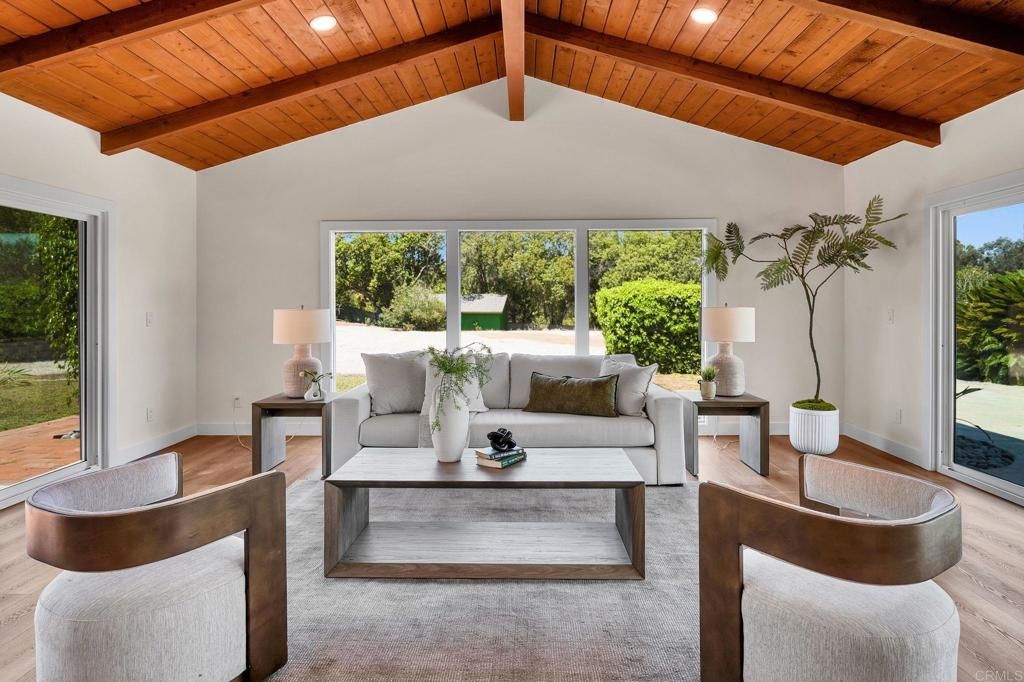 3131 Summit Drive, Escondido, CA 92025