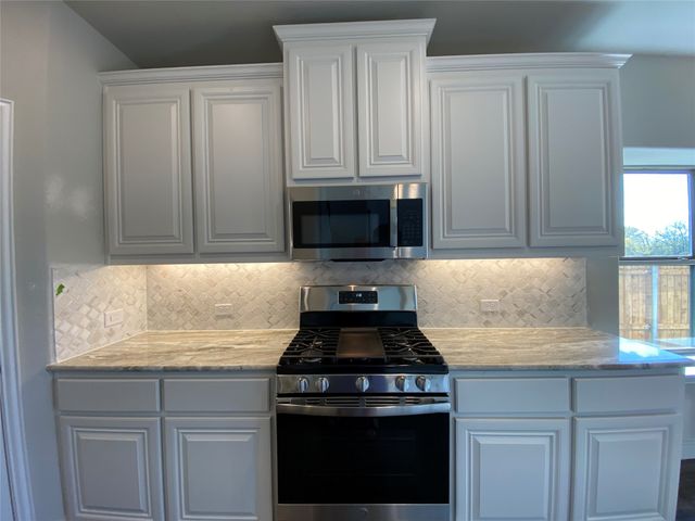 350 Devonshire Drive, Greenville, TX 75401