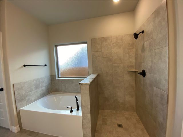 350 Devonshire Drive, Greenville, TX 75401