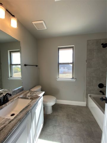 350 Devonshire Drive, Greenville, TX 75401