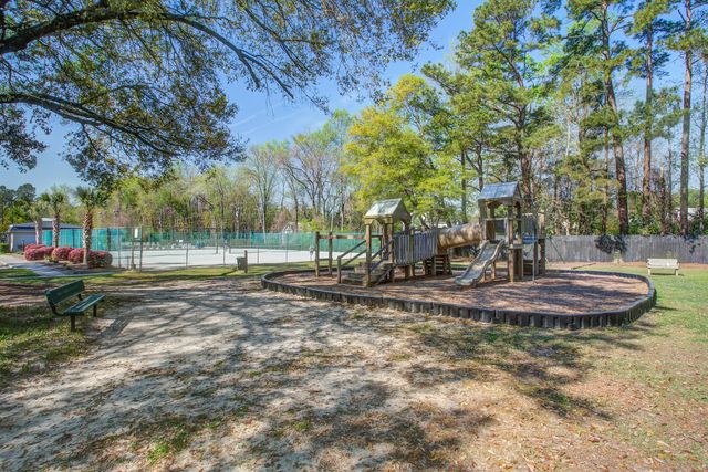 109 Huckleberry Lane, Summerville, SC 29485