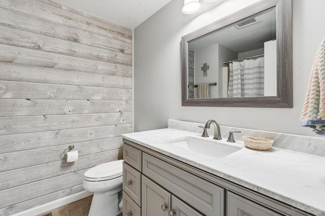 6590 E Lake Shore Drive, Hillsboro, OH 45133