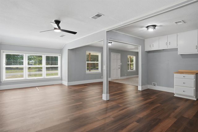 337 N 1st Street, Point, TX 75472