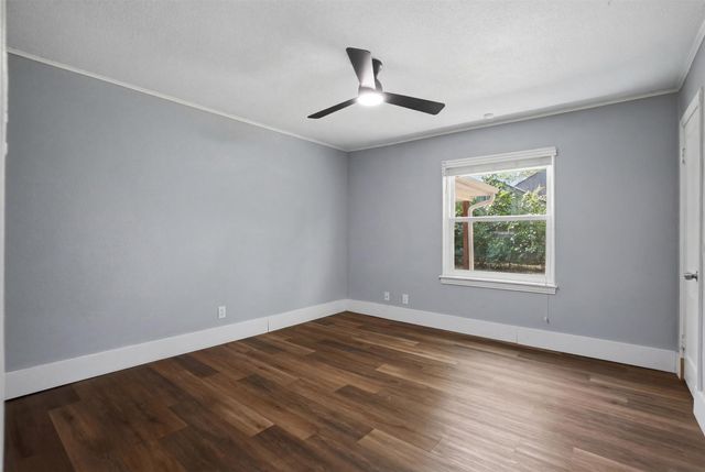 337 N 1st Street, Point, TX 75472