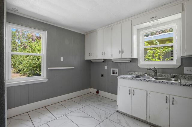 337 N 1st Street, Point, TX 75472