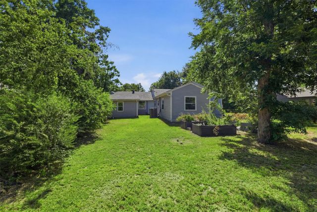 337 N 1st Street, Point, TX 75472