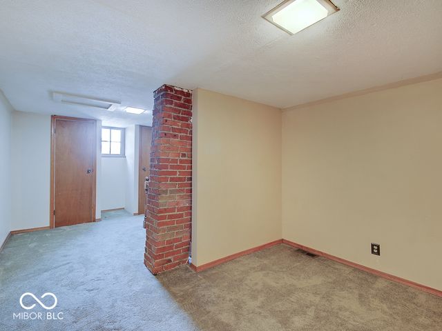 1297 Wayne Street, Noblesville, IN 46060