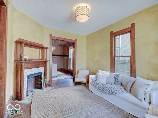 1297 Wayne Street, Noblesville, IN 46060