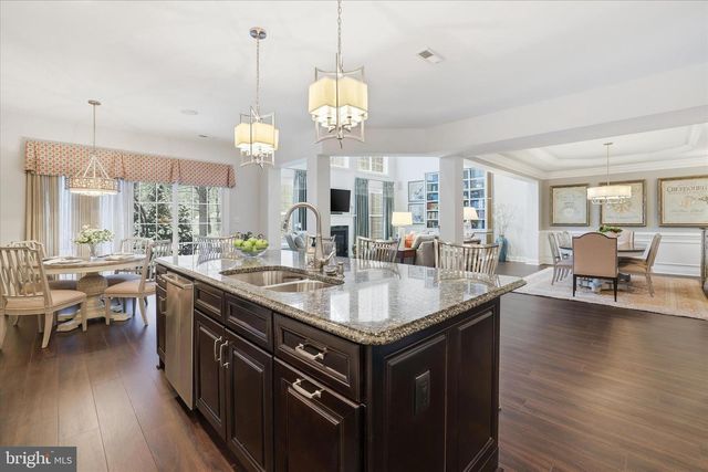 35 RITTENHOUSE CIR, Newtown, PA 18940