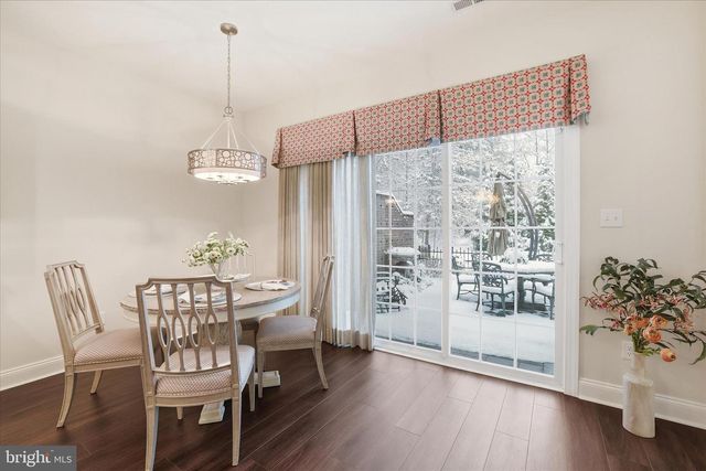 35 RITTENHOUSE CIR, Newtown, PA 18940