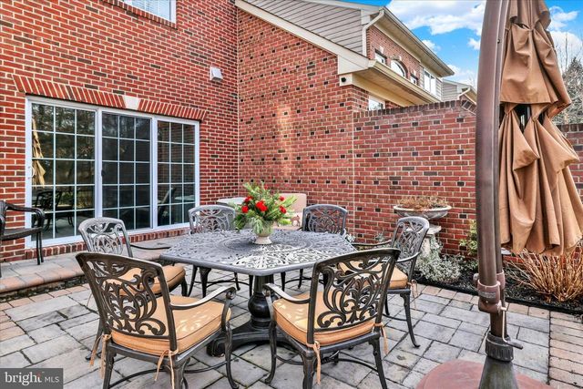 35 RITTENHOUSE CIR, Newtown, PA 18940