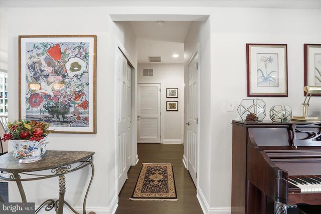 35 RITTENHOUSE CIR, Newtown, PA 18940