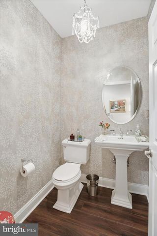 35 RITTENHOUSE CIR, Newtown, PA 18940