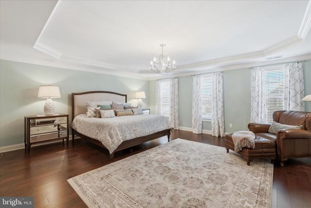 35 RITTENHOUSE CIR, Newtown, PA 18940