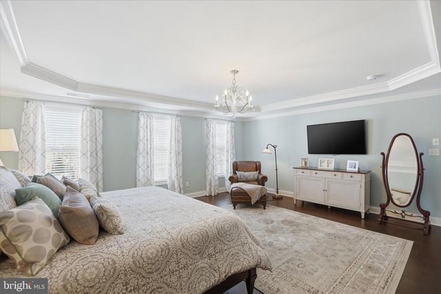 35 RITTENHOUSE CIR, Newtown, PA 18940