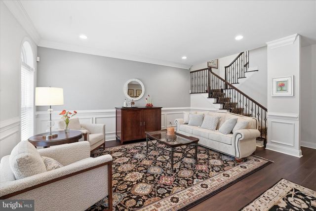 35 RITTENHOUSE CIR, Newtown, PA 18940