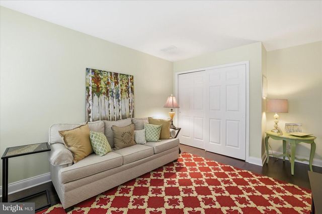 35 RITTENHOUSE CIR, Newtown, PA 18940