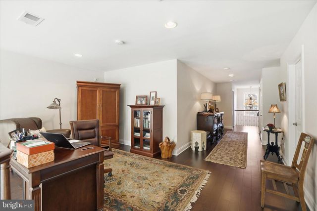 35 RITTENHOUSE CIR, Newtown, PA 18940