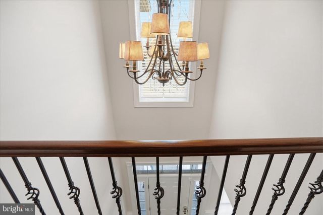 35 RITTENHOUSE CIR, Newtown, PA 18940