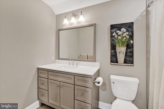 35 RITTENHOUSE CIR, Newtown, PA 18940