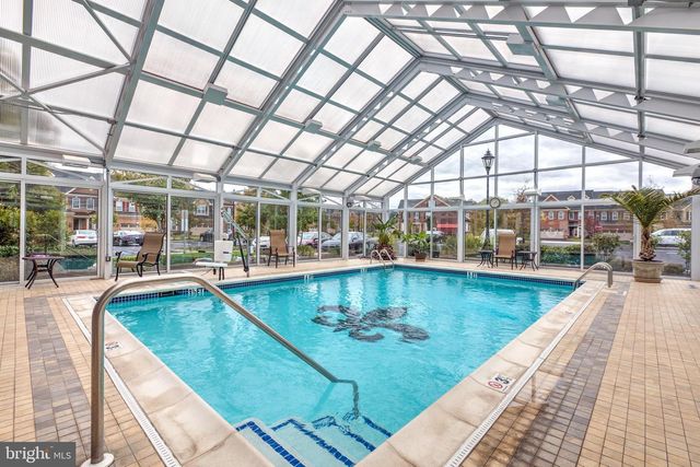 35 RITTENHOUSE CIR, Newtown, PA 18940