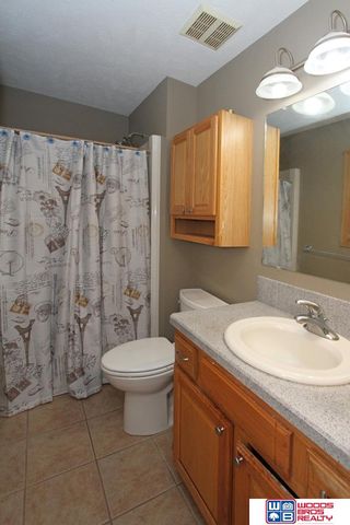 1840 Chloe Lane, Lincoln, NE 68512