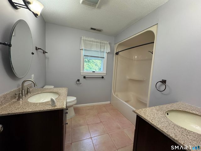 665 Quinnipiac Court, Cheshire, CT 06410