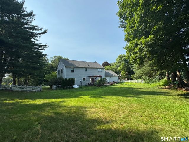 665 Quinnipiac Court, Cheshire, CT 06410