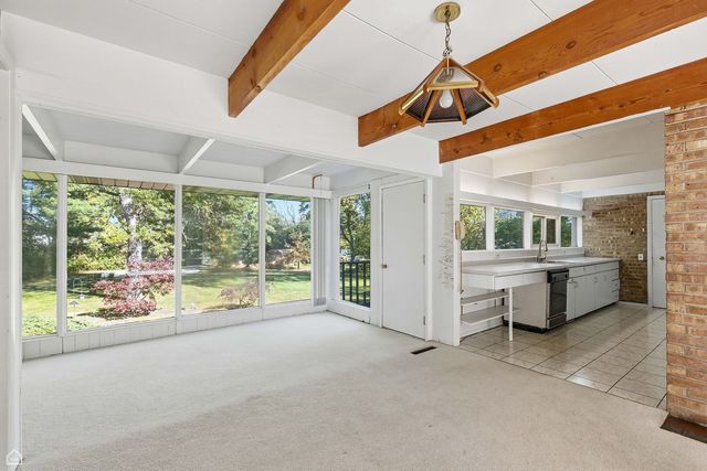 1s140 Pine Lane, Lombard, IL 60148