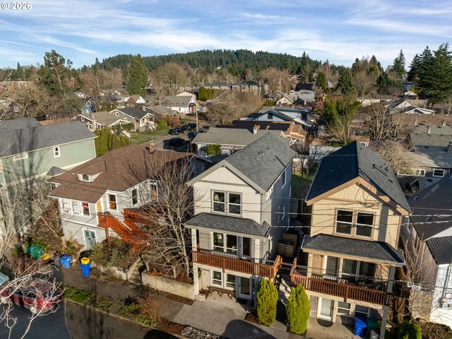 2216 Se 48TH Ave, Portland, OR 97215