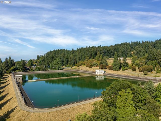 2216 Se 48TH Ave, Portland, OR 97215