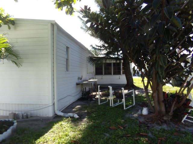 6385 Cypress Lane, Atlantis, FL 33462
